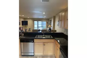 810 NW Naito Pkwy, Portland, OR 97209 - Photo 5