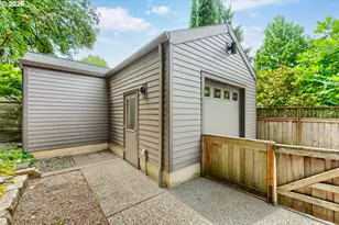 3646 SE Martins St, Portland, OR 97202 - Photo 35