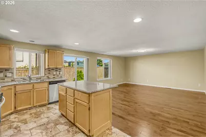 13718 NE 65th St, Vancouver, WA 98682 - Photo 5