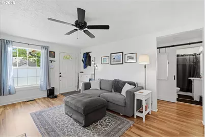 2615 SE 84th Pl, Portland, OR 97266 - Photo 9