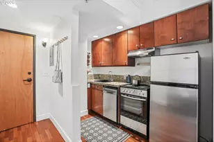 1005 SW Park Ave, Portland, OR 97205 - Photo 13