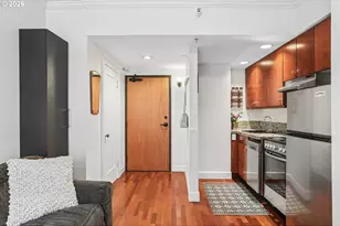 1005 SW Park Ave, Portland, OR 97205 - Photo 11