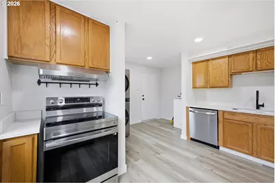 10068 SE Brandeis St, Clackamas, OR 97015 - Photo 11