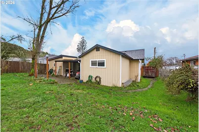 1543 NE Hollis St, Roseburg, OR 97470 - Photo 23