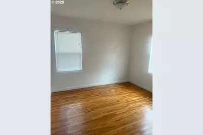 12526 SE Tibbetts St, Portland, OR 97236 - Photo 11