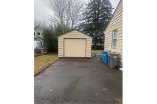 12526 SE Tibbetts St, Portland, OR 97236 - Photo 5