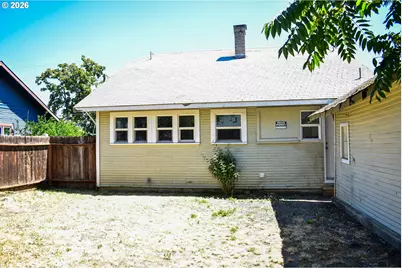 515 N Riverside Ave, Medford, OR 97501 - Photo 7