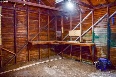 515 N Riverside Ave, Medford, OR 97501 - Photo 9