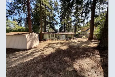 12825 SE Lincoln St, Portland, OR 97233 - Photo 47
