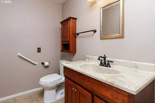 10480 SW Highland Dr, Portland, OR 97224 - Photo 13