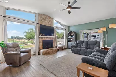 62945 Buchanan Ln, Island City, OR 97850 - Photo 17