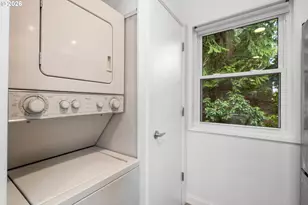 4594 SW Caldew St, Portland, OR 97219 - Photo 9