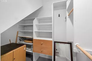 4594 SW Caldew St, Portland, OR 97219 - Photo 23