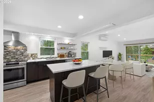 4594 SW Caldew St, Portland, OR 97219 - Photo 3