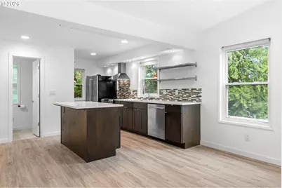 4594 SW Caldew St #A, Portland, OR 97219 - Photo 5