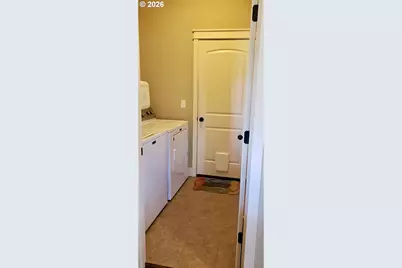 928 E 16th St, Lafayette, OR 97127 - Photo 11