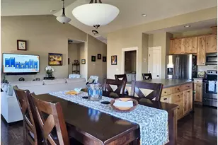 928 E 16th St, Lafayette, OR 97127 - Photo 5