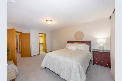 1811 NW 19th St, Gresham, OR 97030 - Photo 17