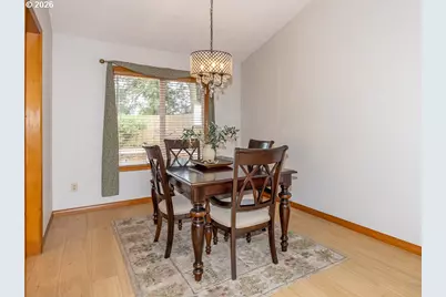 1811 NW 19th St, Gresham, OR 97030 - Photo 9