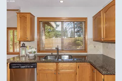 1811 NW 19th St, Gresham, OR 97030 - Photo 11