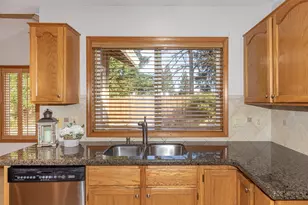 1811 NW 19th St, Gresham, OR 97030 - Photo 11