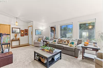 709 S Park St, Carlton, OR 97111 - Photo 19