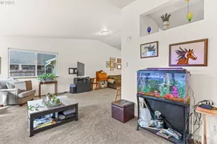 709 S Park St, Carlton, OR 97111 - Photo 17