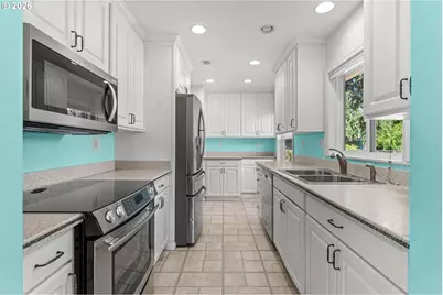 9619 N Exeter Ave, Portland, OR 97203 - Photo 7
