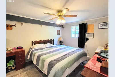 4749 Royal Ave, Eugene, OR 97402 - Photo 5