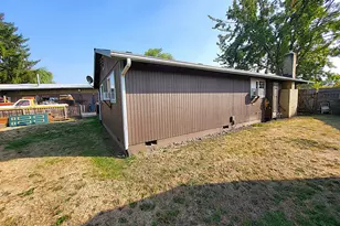 4749 Royal Ave, Eugene, OR 97402 - Photo 11