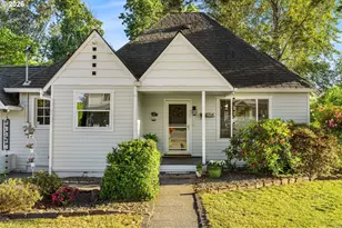 1054 NE Faloma Rd, Portland, OR 97211 - Photo 3