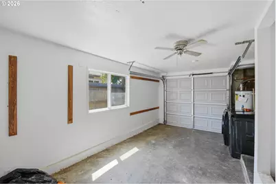 638 Commercial St, North Bend, OR 97459 - Photo 23
