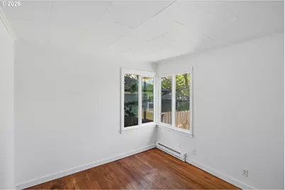 638 Commercial St, North Bend, OR 97459 - Photo 11