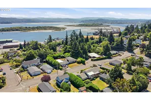 638 Commercial St, North Bend, OR 97459 - Photo 7