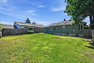 638 Commercial St, North Bend, OR 97459 - Photo 27