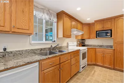 177 Spur Dr, Roseburg, OR 97471 - Photo 15