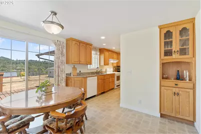 177 Spur Dr, Roseburg, OR 97471 - Photo 13