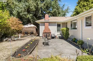 415 NE 116th Pl, Portland, OR 97220 - Photo 31