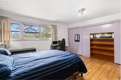 415 NE 116th Pl, Portland, OR 97220 - Photo 17