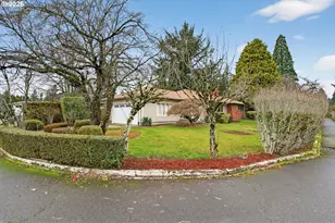 415 NE 116th Pl, Portland, OR 97220 - Photo 3