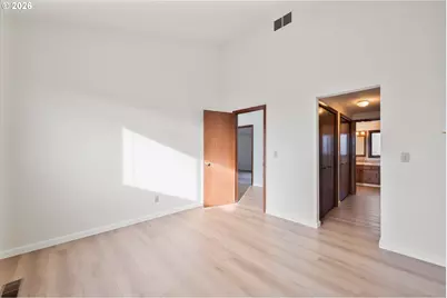 1205 Holly St, Kelso, WA 98626 - Photo 13