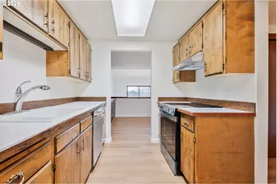 1205 Holly St, Kelso, WA 98626 - Photo 5