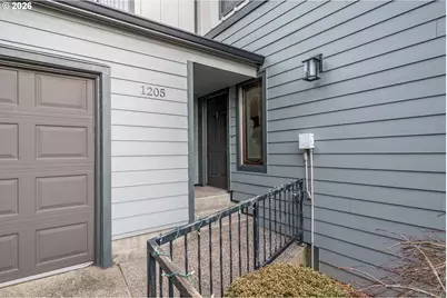 1205 Holly St, Kelso, WA 98626 - Photo 3