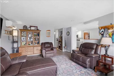 1023 Josephine St E, Monmouth, OR 97361 - Photo 5