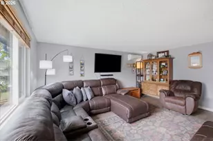 1023 Josephine St E, Monmouth, OR 97361 - Photo 3