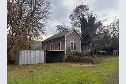 1638 SE Mill St, Roseburg, OR 97470 - Photo 1