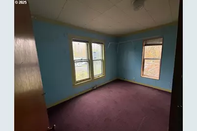 1638 SE Mill St, Roseburg, OR 97470 - Photo 9