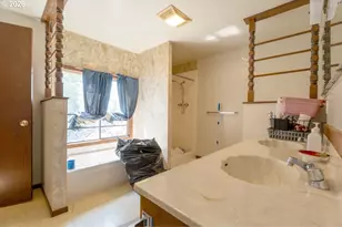 43304 Ames Creek Rd, Sweet Home, OR 97386 - Photo 13