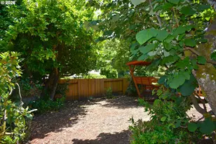 4739 Larkwood St, Eugene, OR 97405 - Photo 27