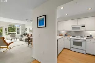 1718 NE 11th Ave, Portland, OR 97212 - Photo 9